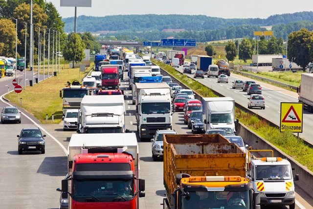 Volle Autobahn, Stau