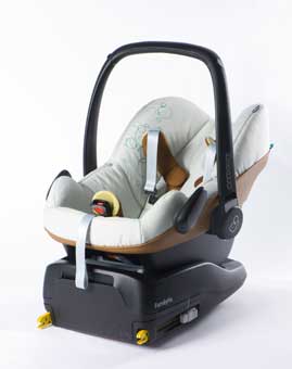 Maxi Cosi Pebble+Family Fix : ADAC Note 1,6 („gut“)
